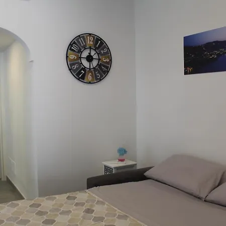 80062 Cute House - De Vivo Realty Di Sorrento